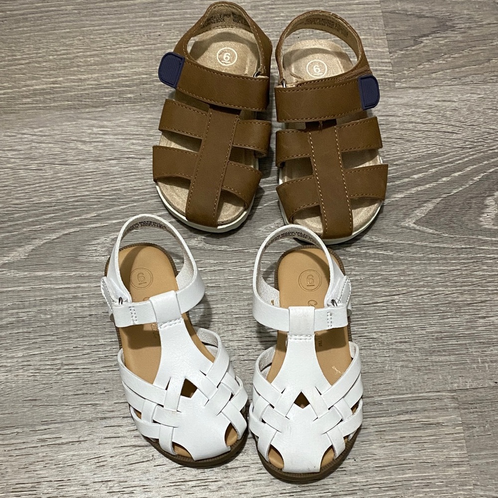 Size 6 protected toe Toddler Sandals with Velcro closure, *3/$10*